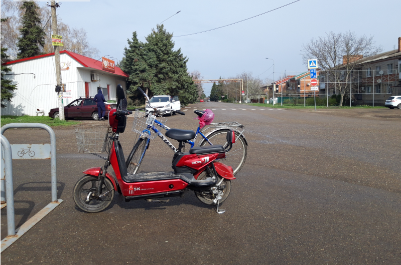 Фото автора. Март 2025. Станица. Станичный транспорт.