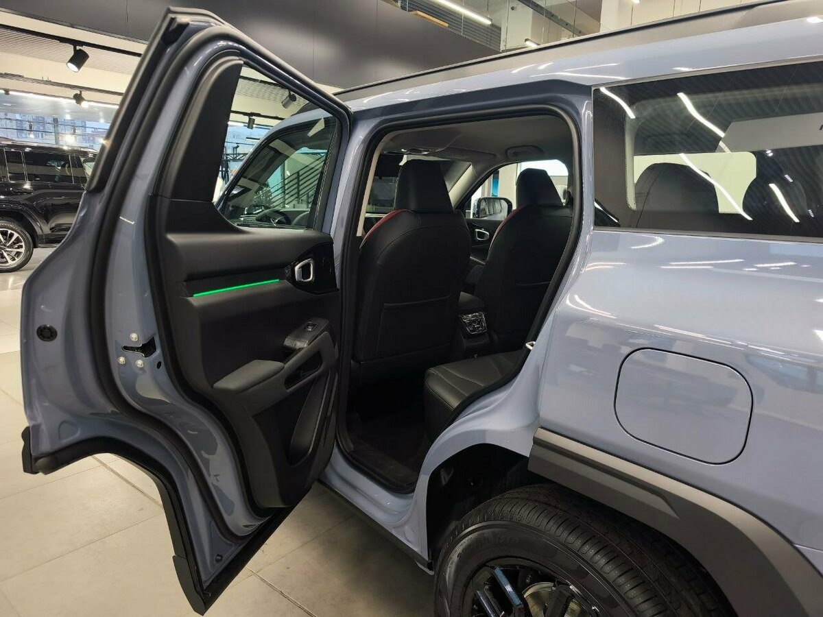 H3 - лучшая замена Дастеру в России. 4x4, надёжный мотор, оцинковка и куча опций. Источник иллюстрации - auto.ru