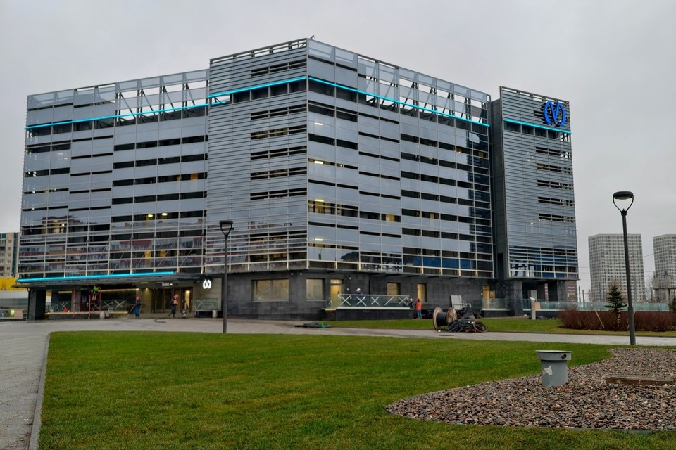    Станция метро "Юго-Западная" почти готова к открытию. Алексей БУЛАТОВ