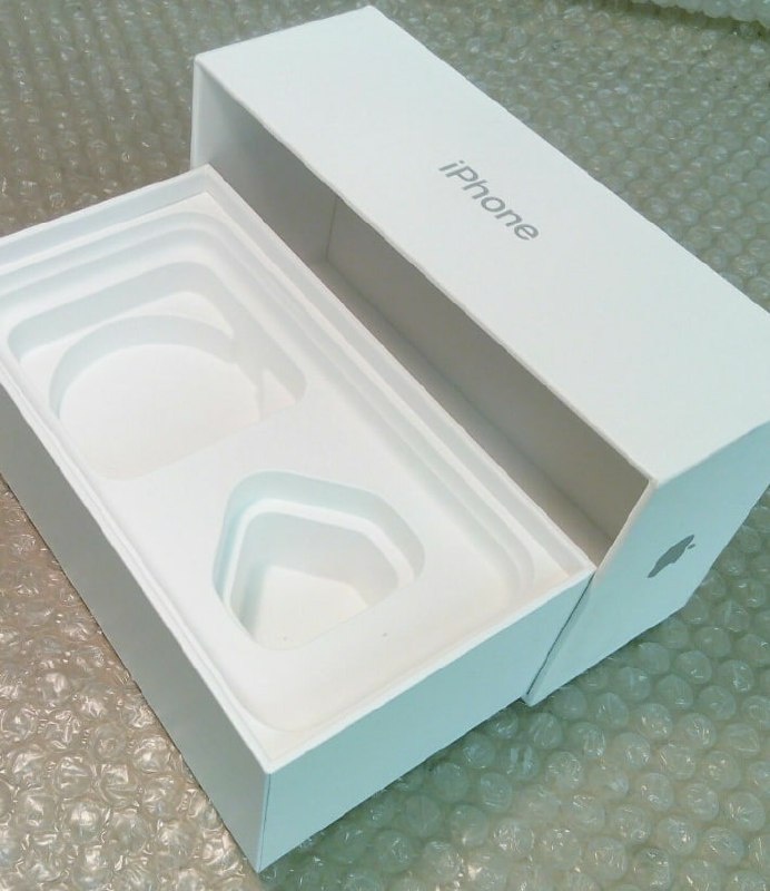 Пустая коробка Айфон