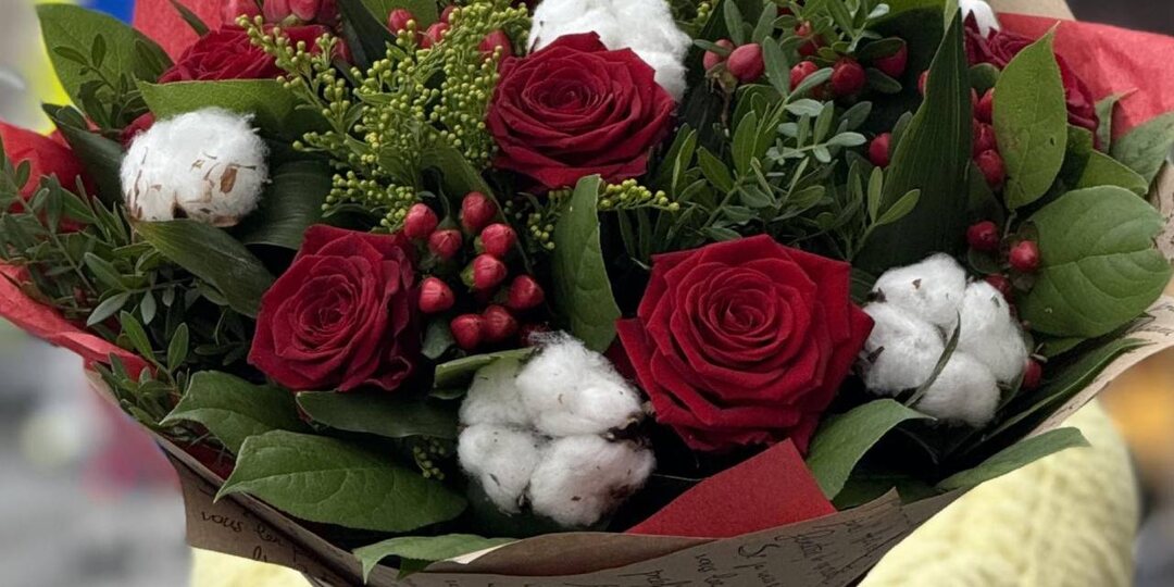 Хо-хо-хо! Думаете, цветы — совсем не новогодний подарок