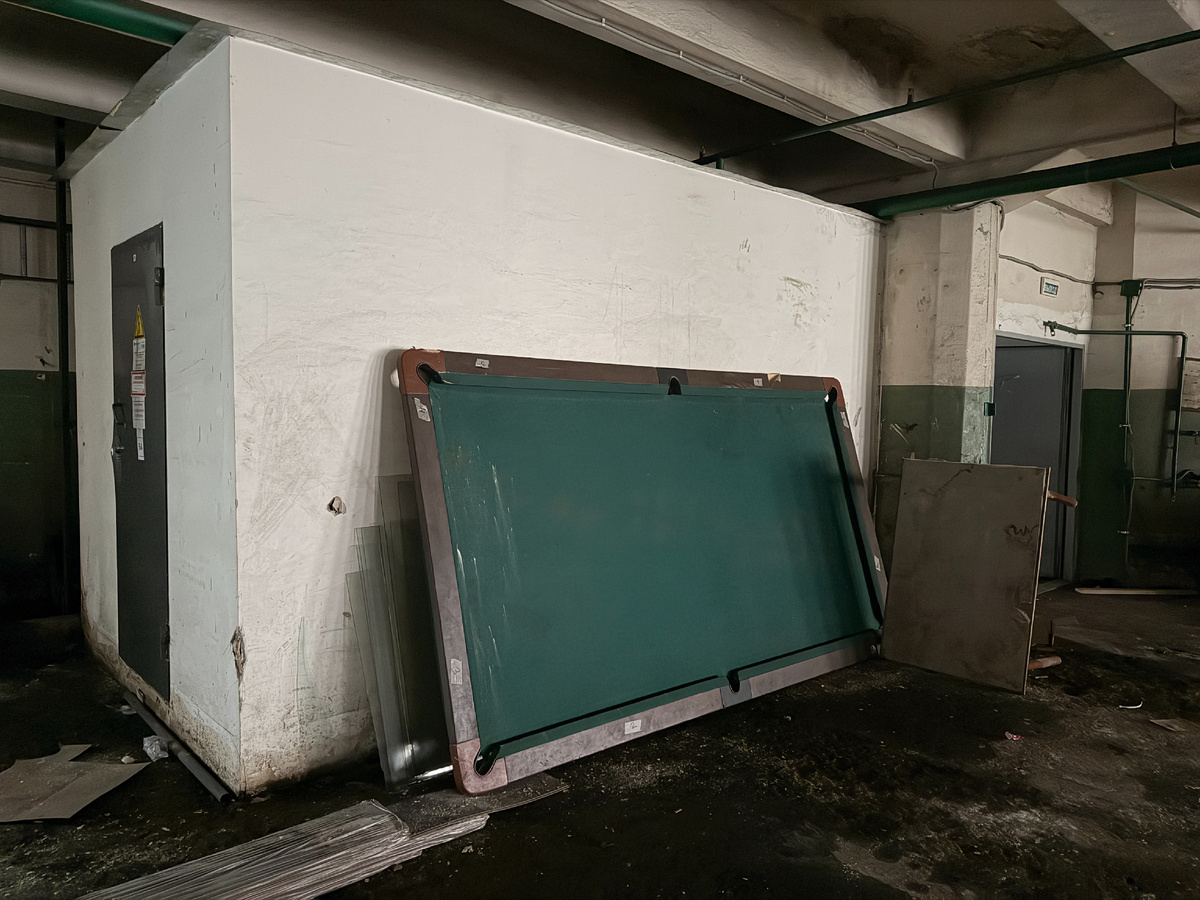 Бильярд - излюбленная игра водителей в свободное от работы время