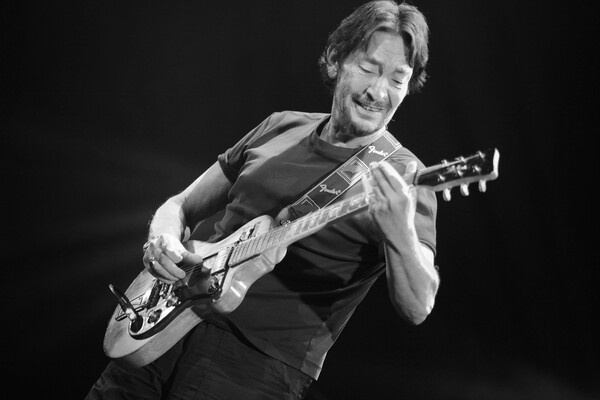 Умер Крис Ри - автор хитов The Road To Hell и Driving Home for Christmas