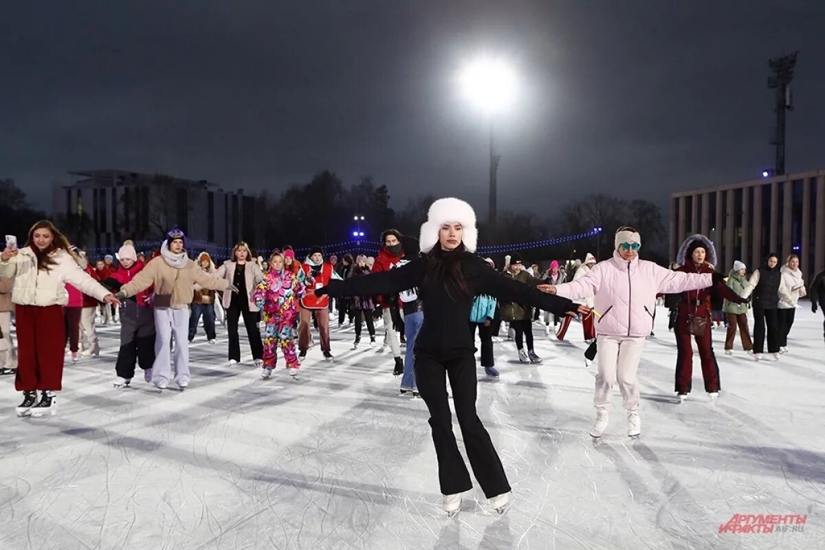    Первый мастер-класс провела олимпийская чемпионка Алина Загитова.