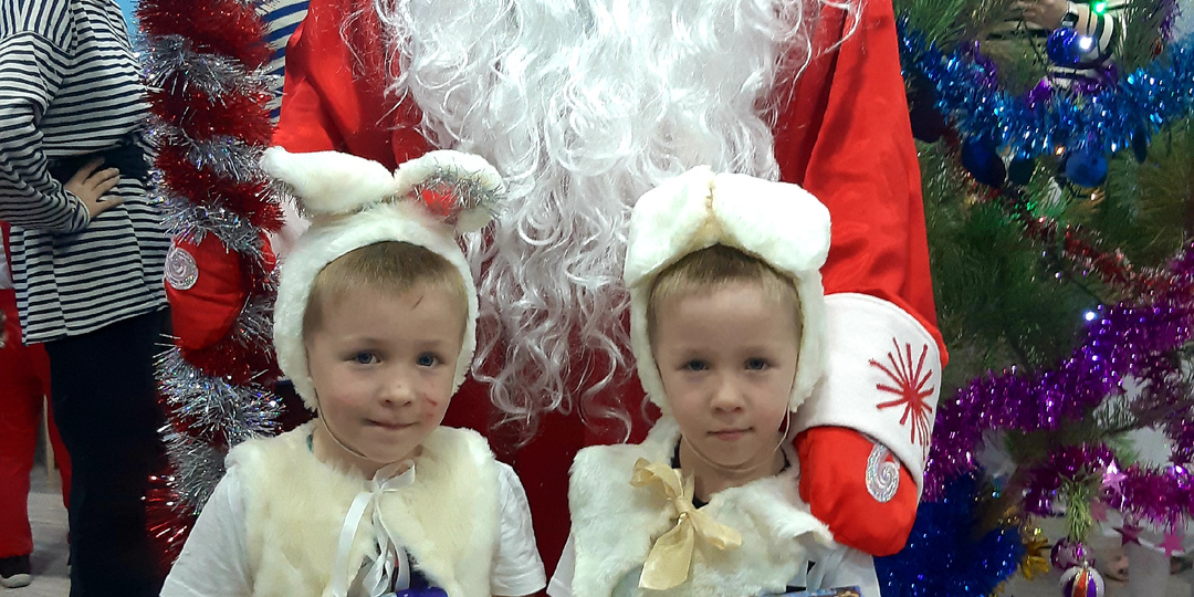 КАК МЫ С ДВОЙНЯШКАМИ ПОБЕЖДАЛИ МОЁ ДАВЛЕНИЕ И РАЗБОЙНИКОВ НА УТРЕННИКЕ