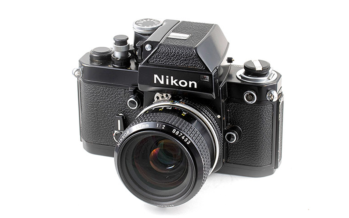 Nikon F2 — одна из первых плёночных зеркалок "Никон" на байонете F
