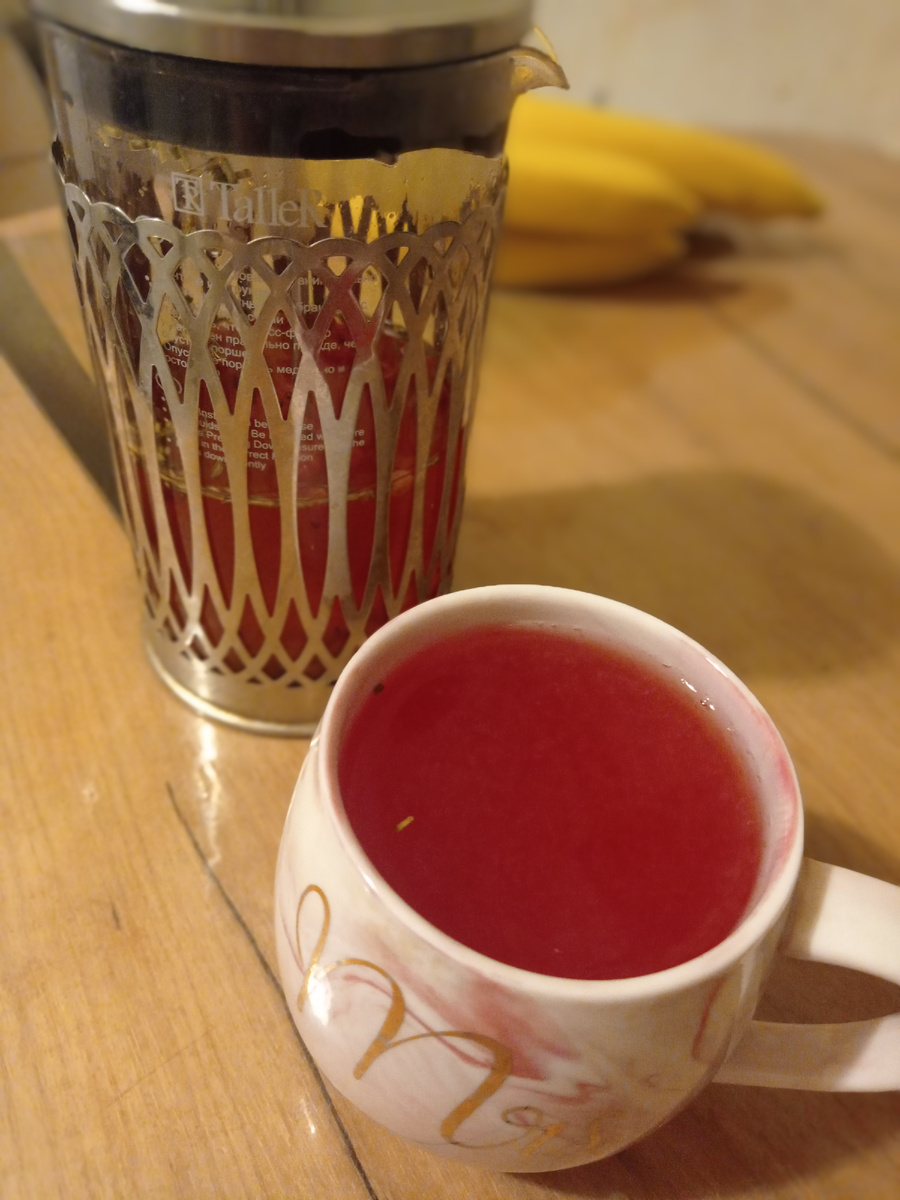 Брусника + розмарин. Виктория , милая, спасибо Вам за рецепт волшебного ягодного чая🌺💕✨