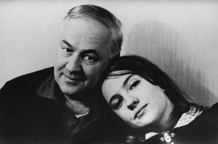    Юная Екатерина Градова с отцом, знаменитым архитектором.