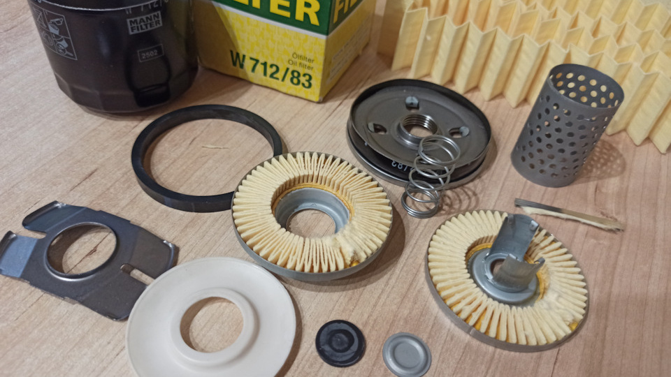 Mann W712/83 распил масляного фильтра