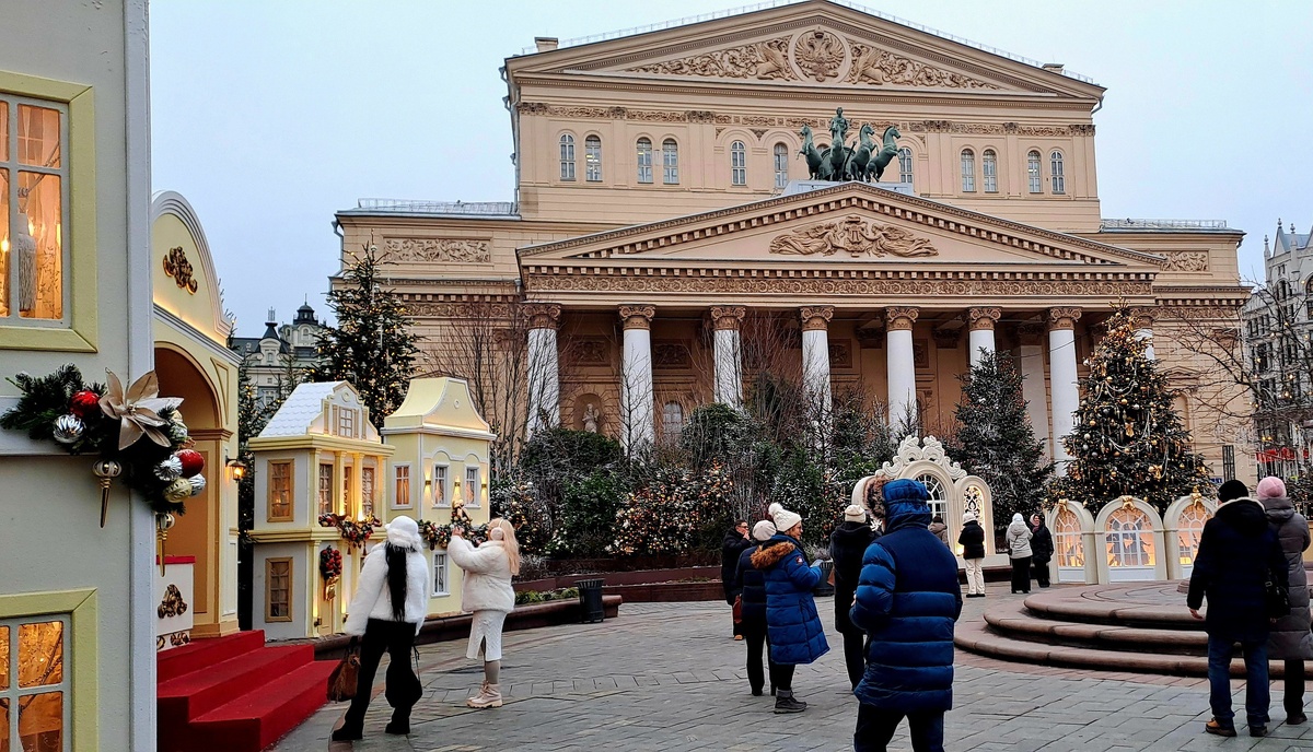 Театральная площадь