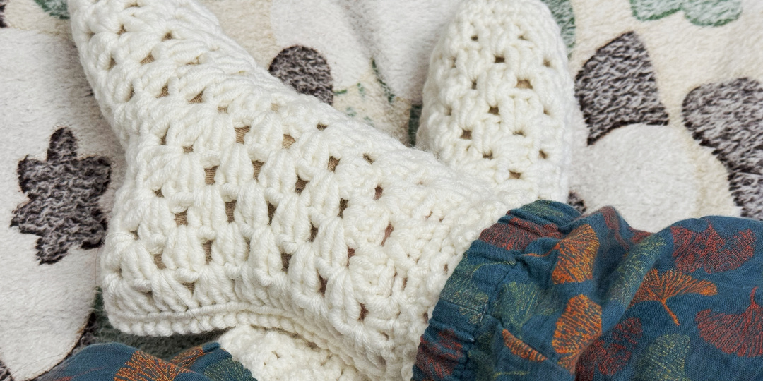 Необычные носки вяжу крючком всего за 2 часа: за пару дней для всей семьи подарки подготовила без заморочек