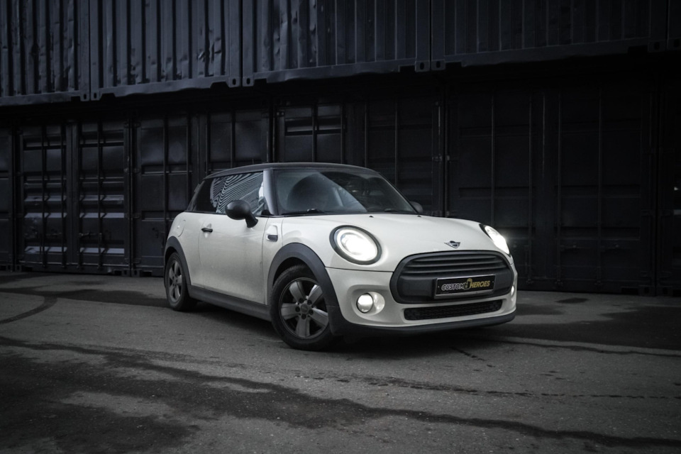 Mini Cooper — это машина, которая всегда была не как все.