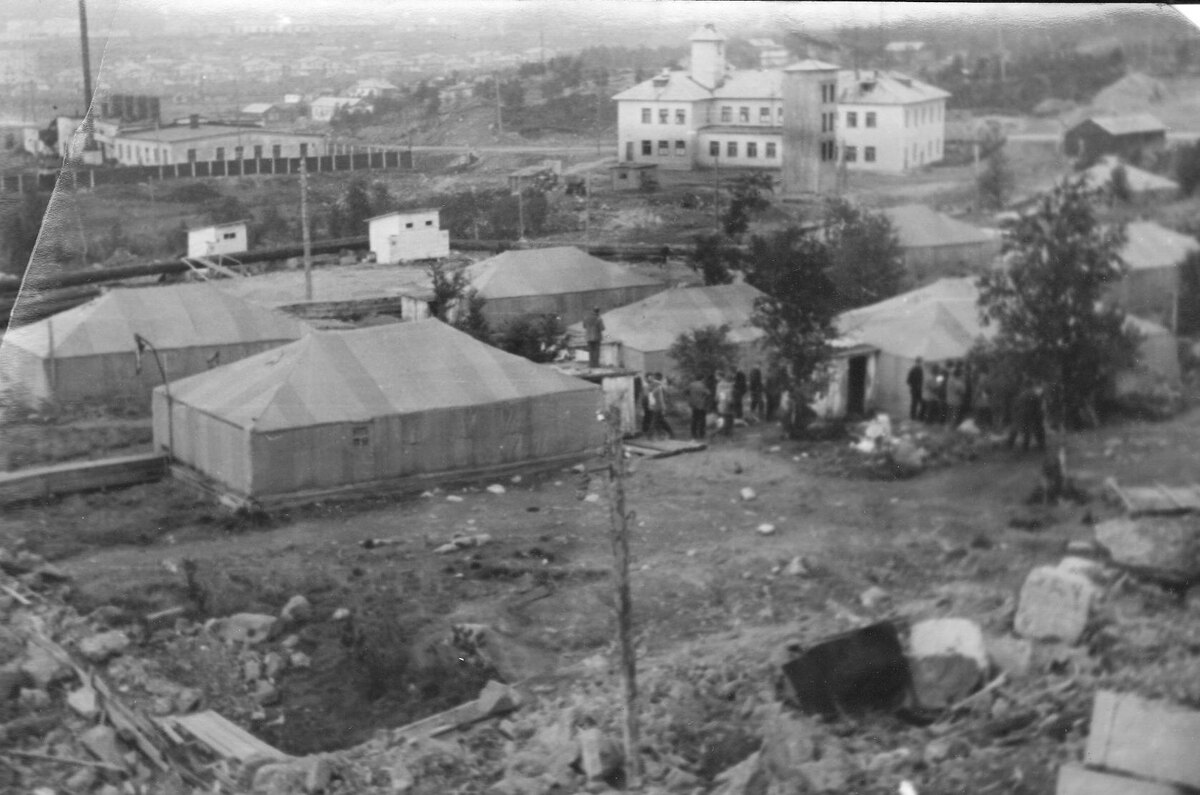 Довольно не маленький городок. 
