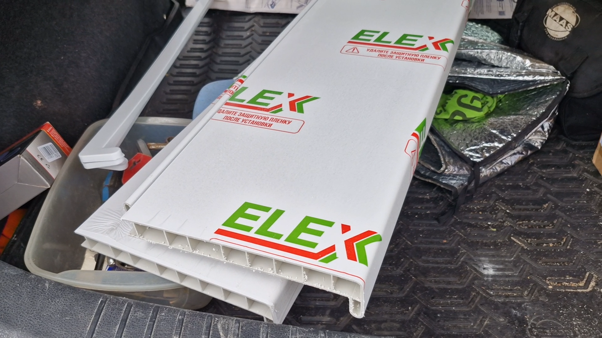 Подоконники из пластика один из самых простых в установке и доступных по материалам