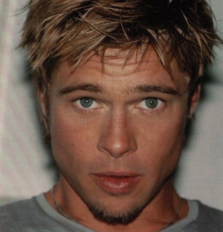 В роли Василия Брэд Питт