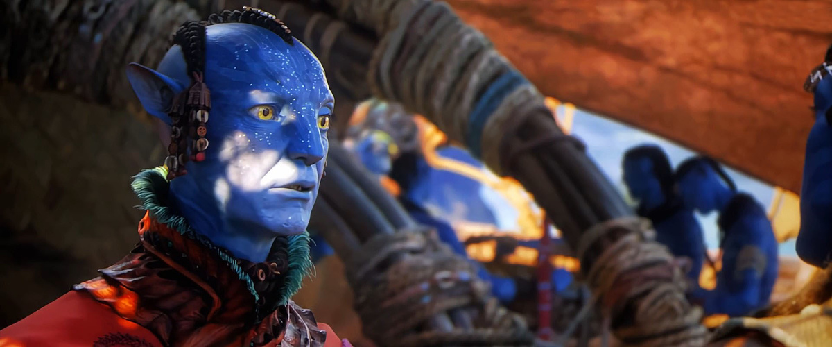 Небольшая роль Дэвида Тьюлиса. Если не знать заранее - то актёра не узнать. 