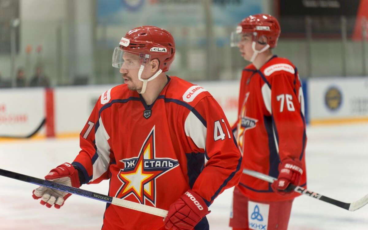    Хоккейная «Ижсталь» крупно проиграла «Югре» в Ижевске