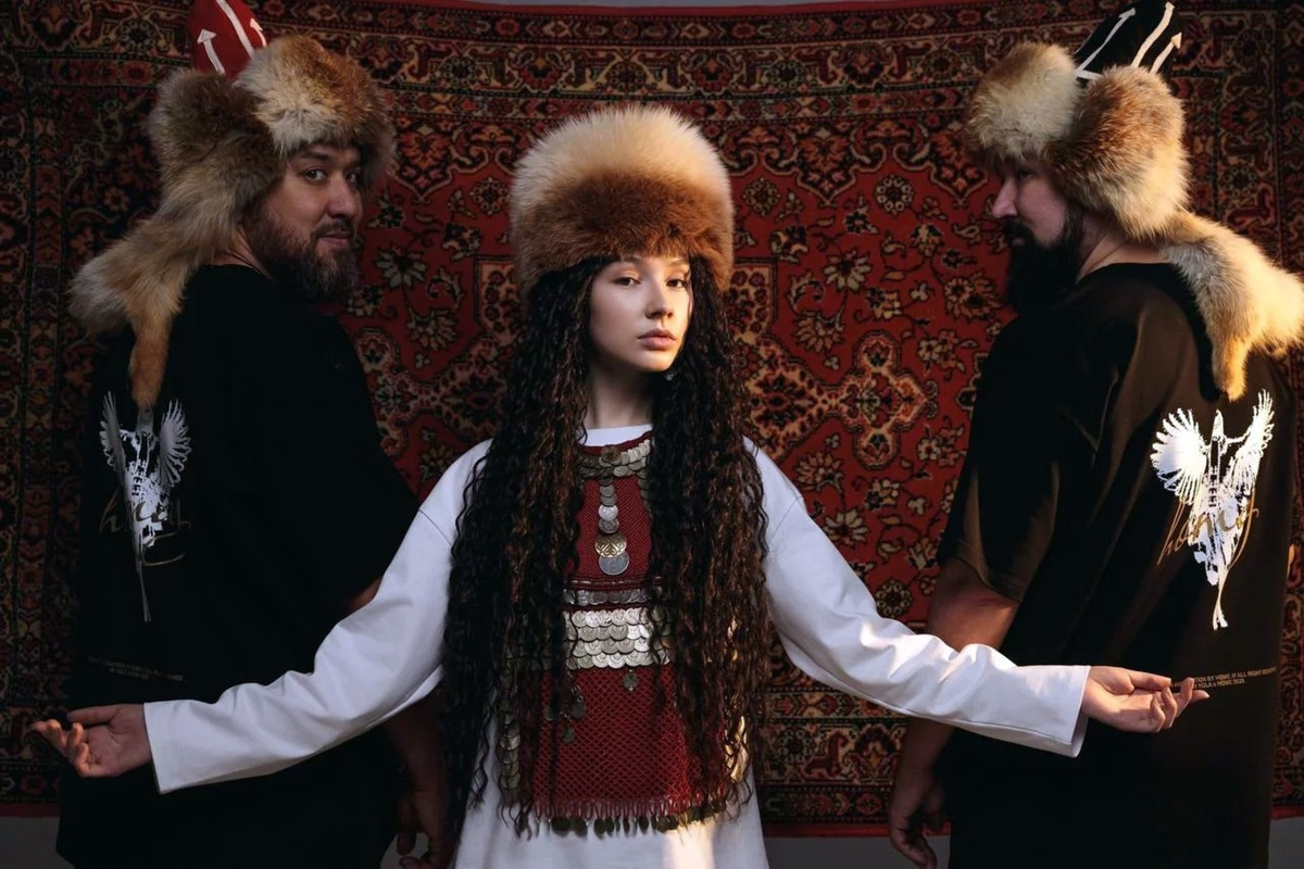 После выхода песни «Хумай» в топ-3 запросов Google в мире был перевод песни. Фото: из архива группы AY YOLA