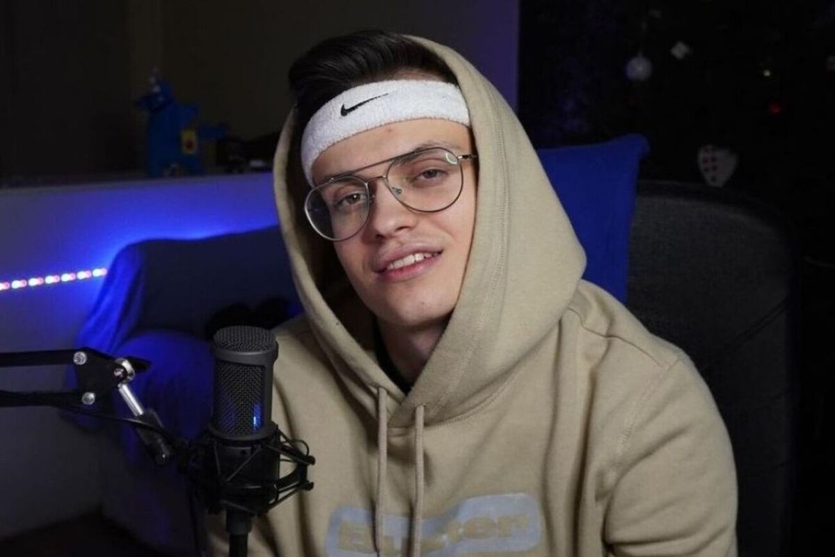 Источник: Twitch-канал buster