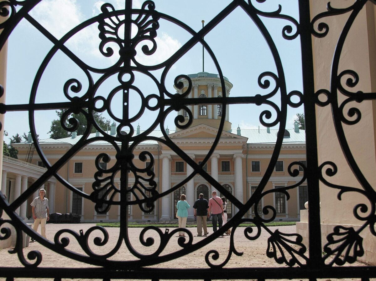    Музей-усадьба "Архангельское" летом© РИА Новости . Илья Питалев