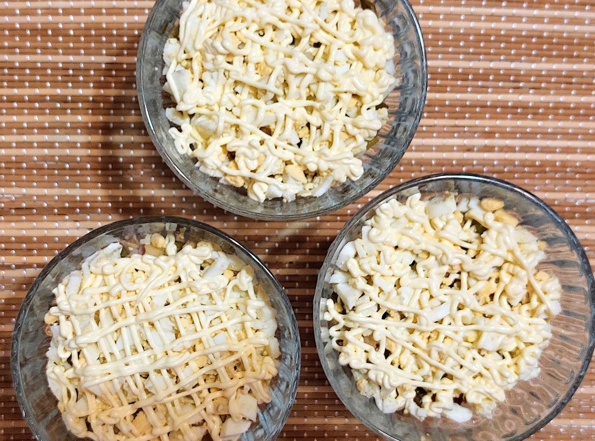 майонез наносить сеточкой между слоями