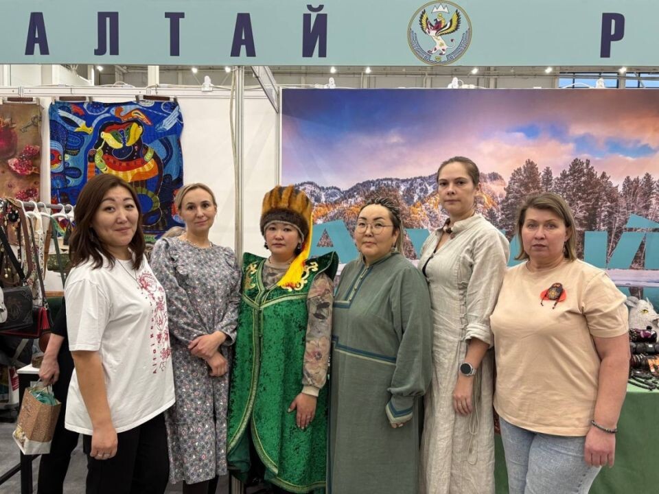    Мастера Республики Алтай на выставке в Москве. Источник: altai-republic.ru