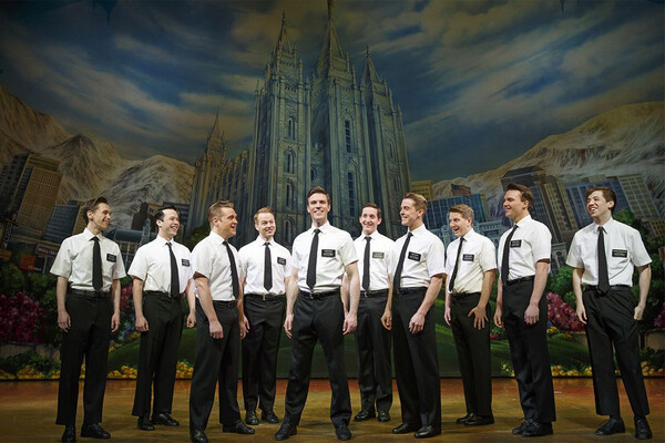 Сцена из мюзикла «Книга Мормона» / Scott Rudin Productions  