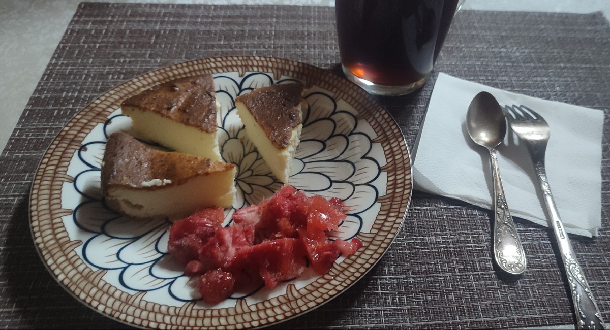 Мой завтрак. Творожная запеканка со свежей клубникой. 