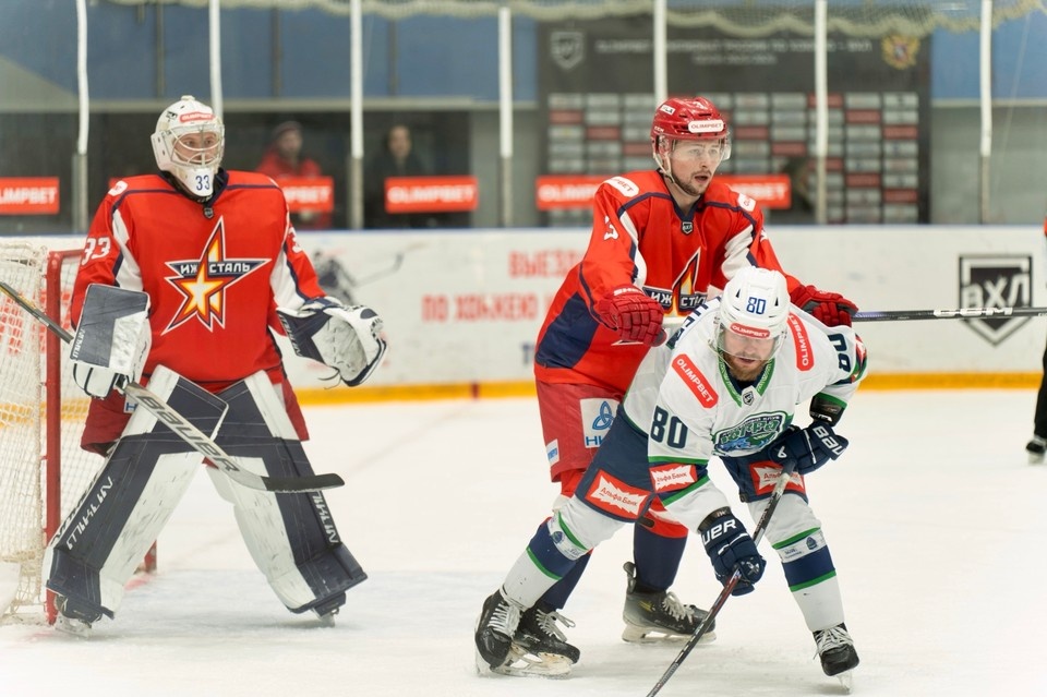    Матч завершился со счетом 6:1 в пользу «Югры». Фото: vk.com/izhstal