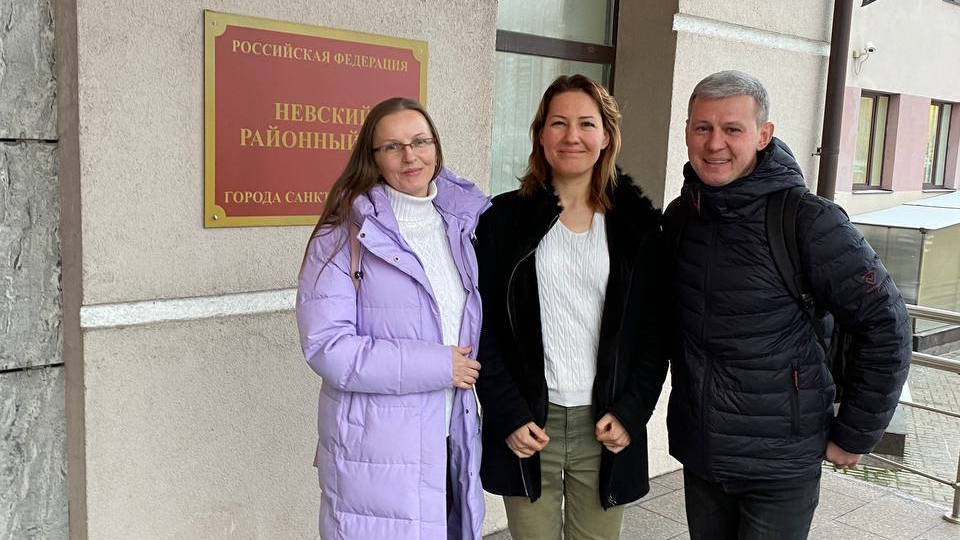 Суд восстановил работницу после увольнения