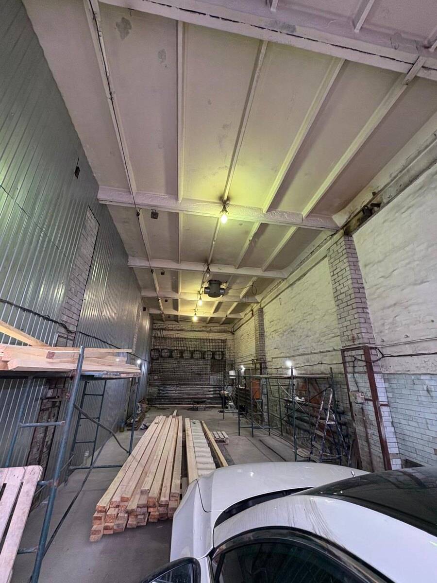 Фото бокса в начале работ.