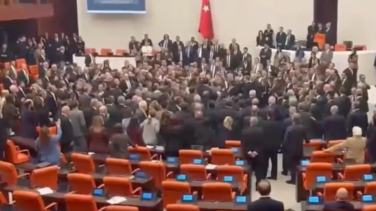 Скриншот из видео / Haberler