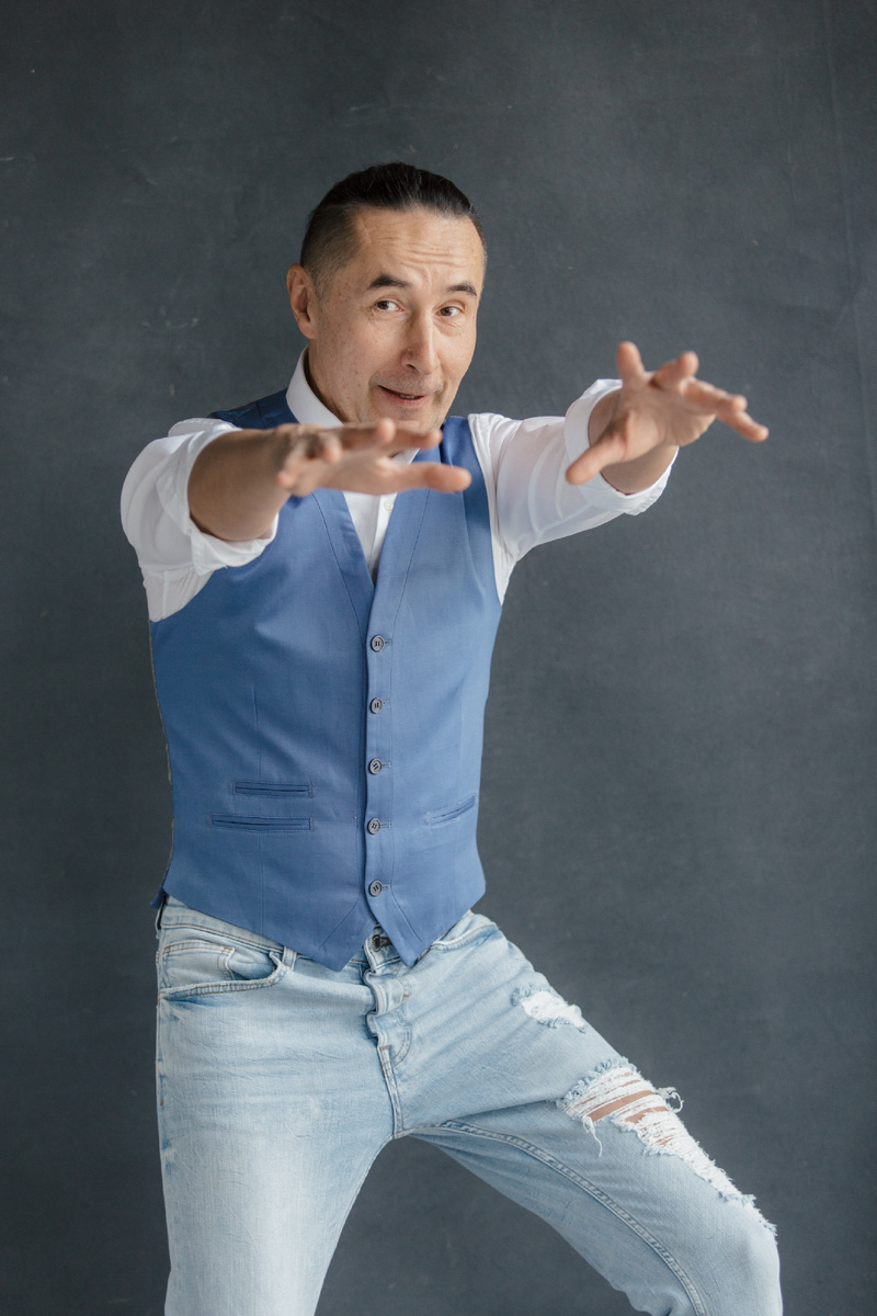 34 года бизнес-практики
Президент API (Ассоциации профессиональных интернет -предпринимателей
Действующий предприниматель
Бизнес-стратег
Эксперт в области наставничества
Помог 452 предпринимателю стать миллионером
Лектор Российского общества «Знание»
Общественный деятель и просветитель в области бизнес-образования
Основатель обучающего сообщества SunTeam International с 1998 года.
лицензии  на осуществление образовательной деятельности  Nº 16-10/5576 