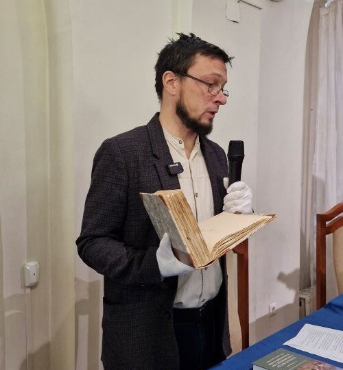 «Памяти братьев Каримовых»: предметы исламской культуры из хранилищ Национального музей с комментариями хранителей