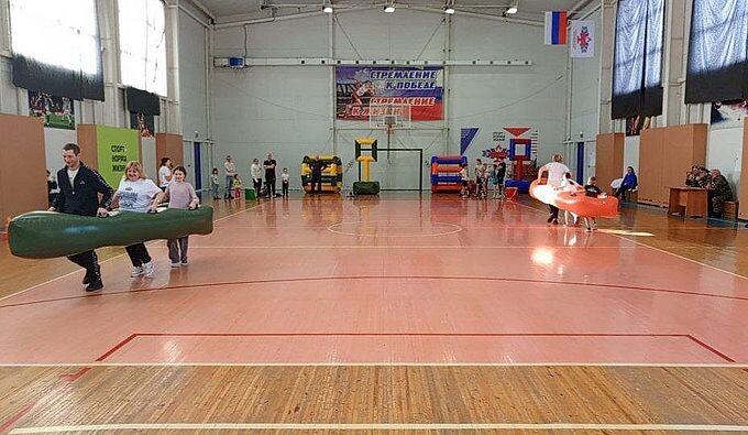 Командный забег в надувных лодках