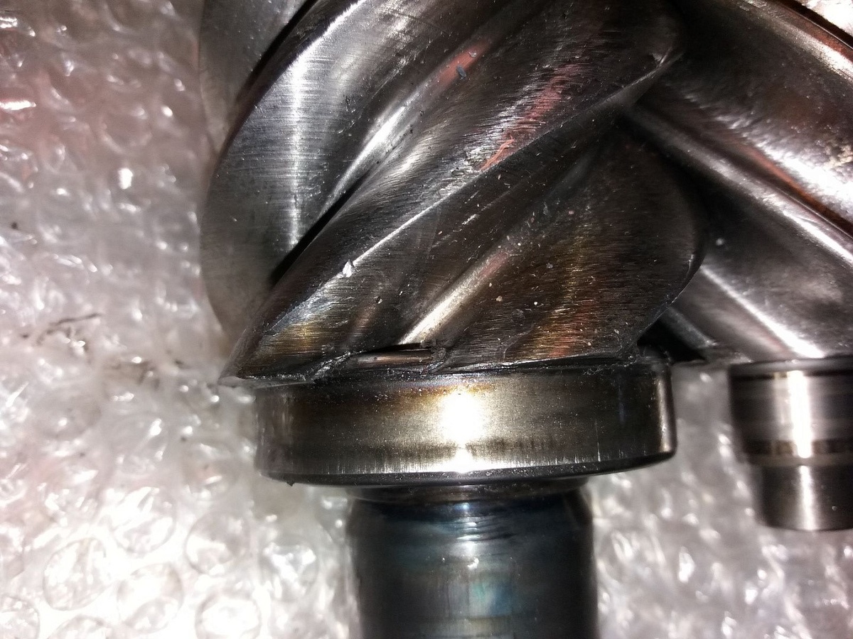 Ротор приварился к подшипнику вследствие неправильной эксплуатации