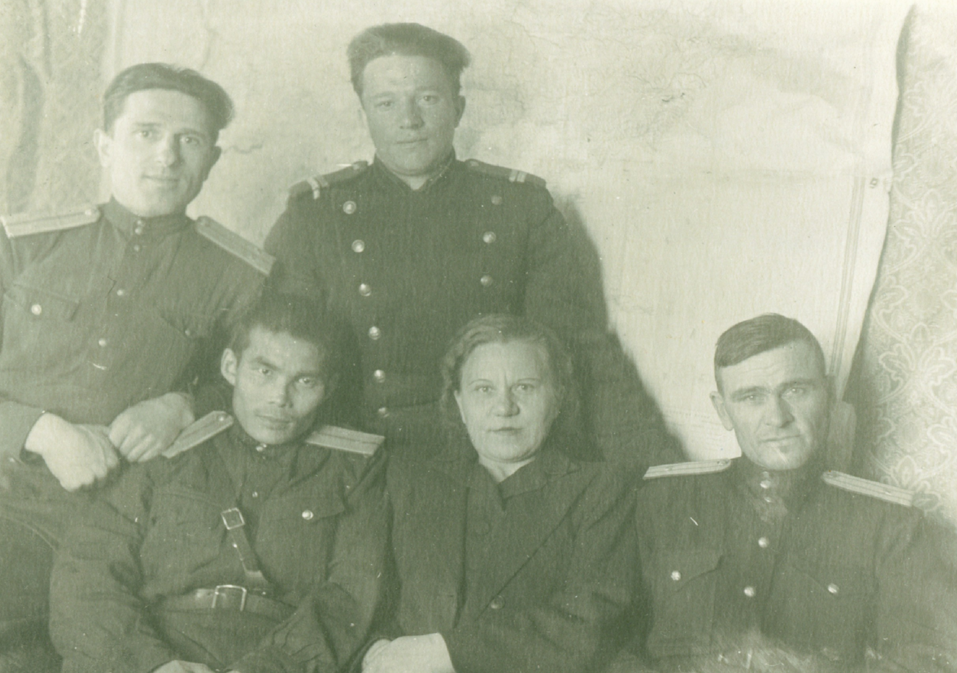 Сотрудники паспортного стола. 1955 год. Из фотоальбома Кузнецовой Нины Сергеевны.