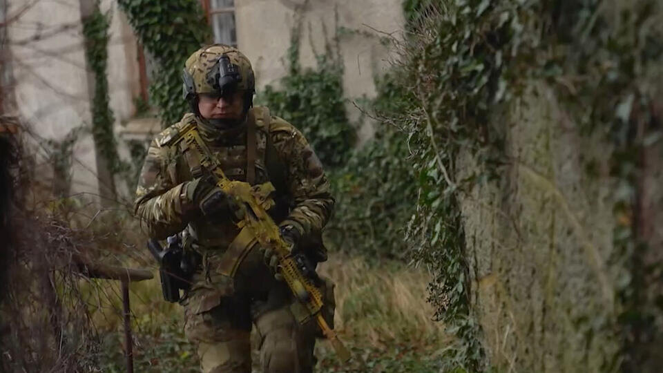     РЕН ТВ покажет остросюжетный сериал "Спецы" о подвиге сотрудников спецназа ФСБ РЕН ТВ