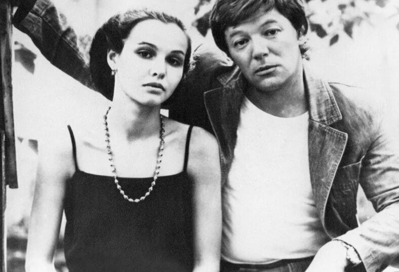 «Я готова была на все, лишь бы быть с ним»: как второгодник с Арбата покорил Москву и зачем искал счастья на стороне