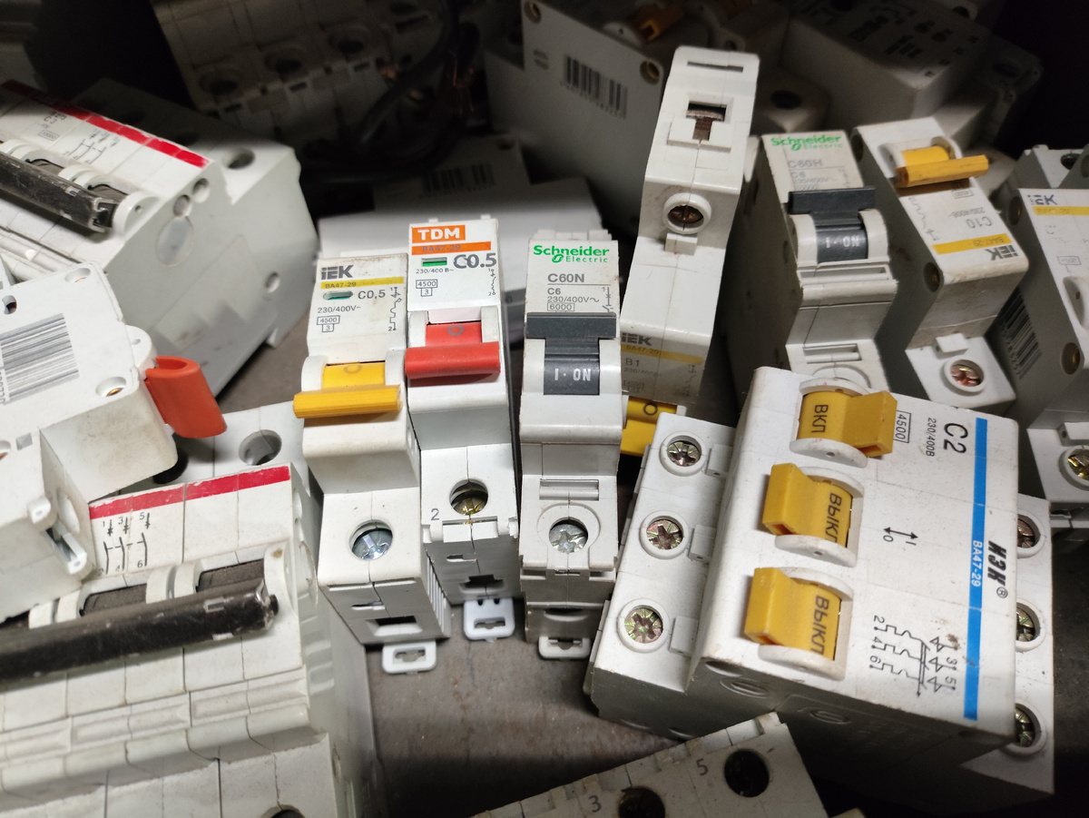 Автоматические выключатели