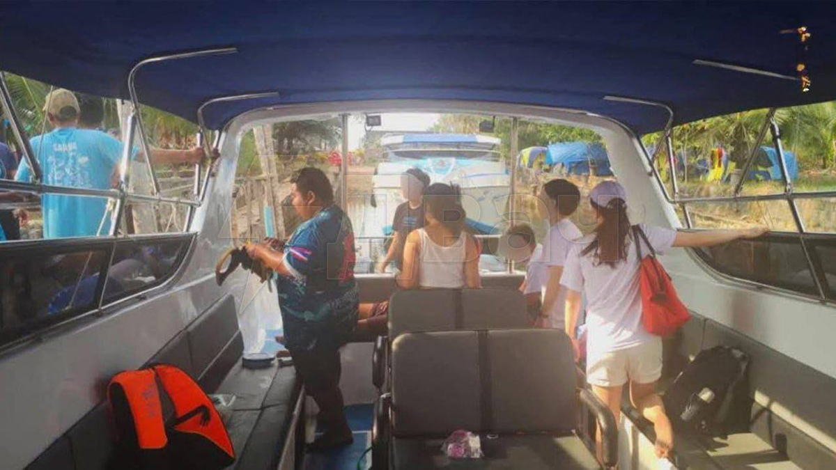 Реанимационные действия прямо на палуюе катера не принесли желаемого результата.  Увы...