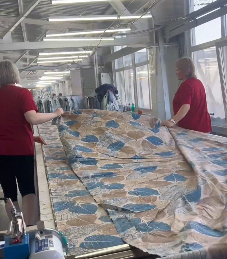 Закройный участок цеха по пошиву постельного белья