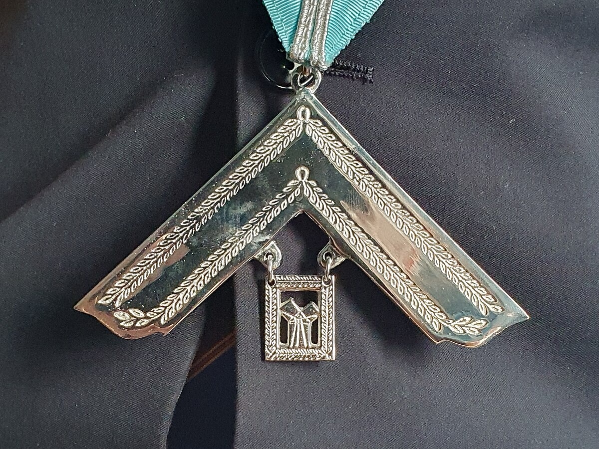 Подвеска на ленте Бывшего досточтимого мастера