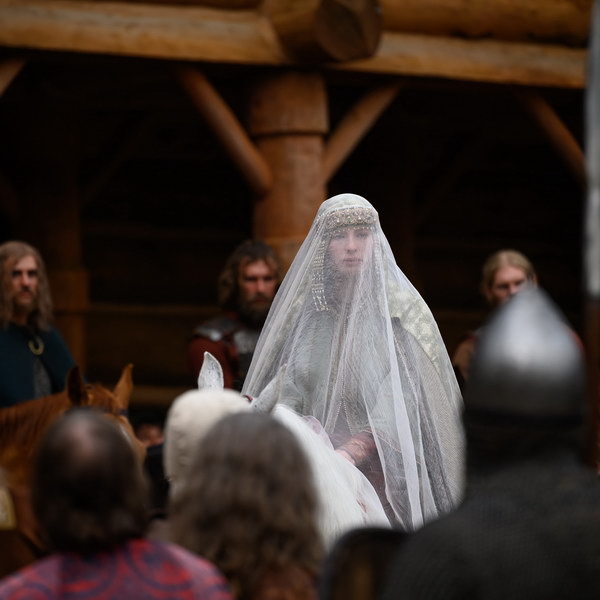     Сергей Безруков, Екатерина Воронина и Илья Маланин снялись в историческом фильме «Королева Анна»