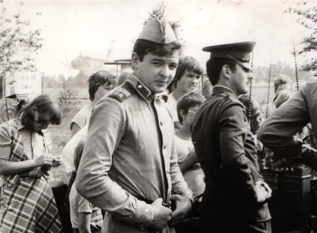 сбор школьников гарнизона Гриммы на войсковом стрельбище Помсен...