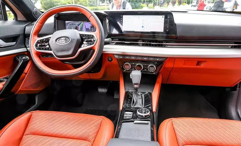 Инновационный Лада Азимут почти готов. Обрушит продажи Haval Jolion, M6 и других китайцев? Азимут это отечественный кроссовер?