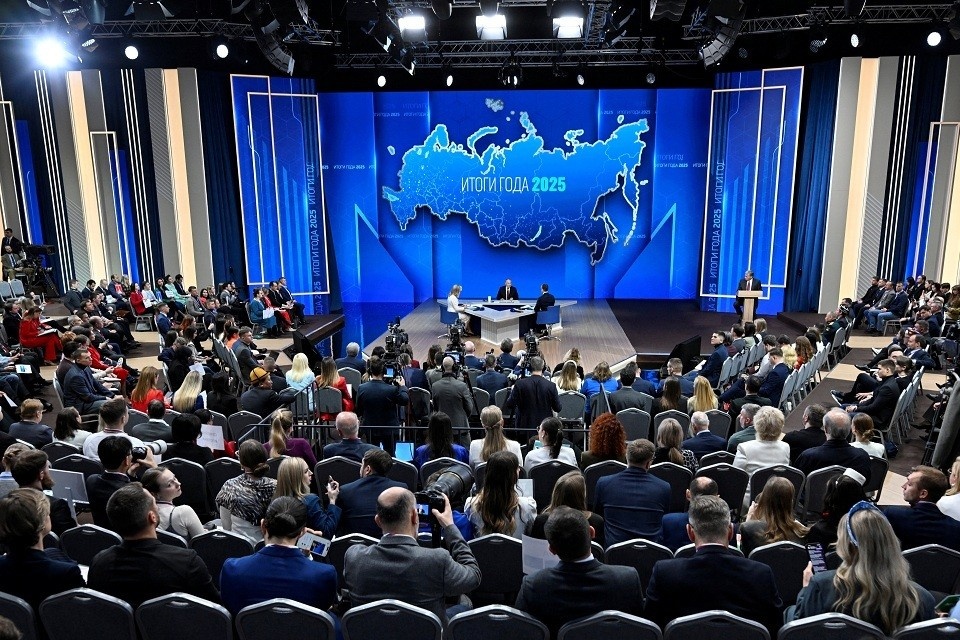    ВЦИОМ: 76% россиян понравилась Прямая линия с Владимиром Путиным REUTERS