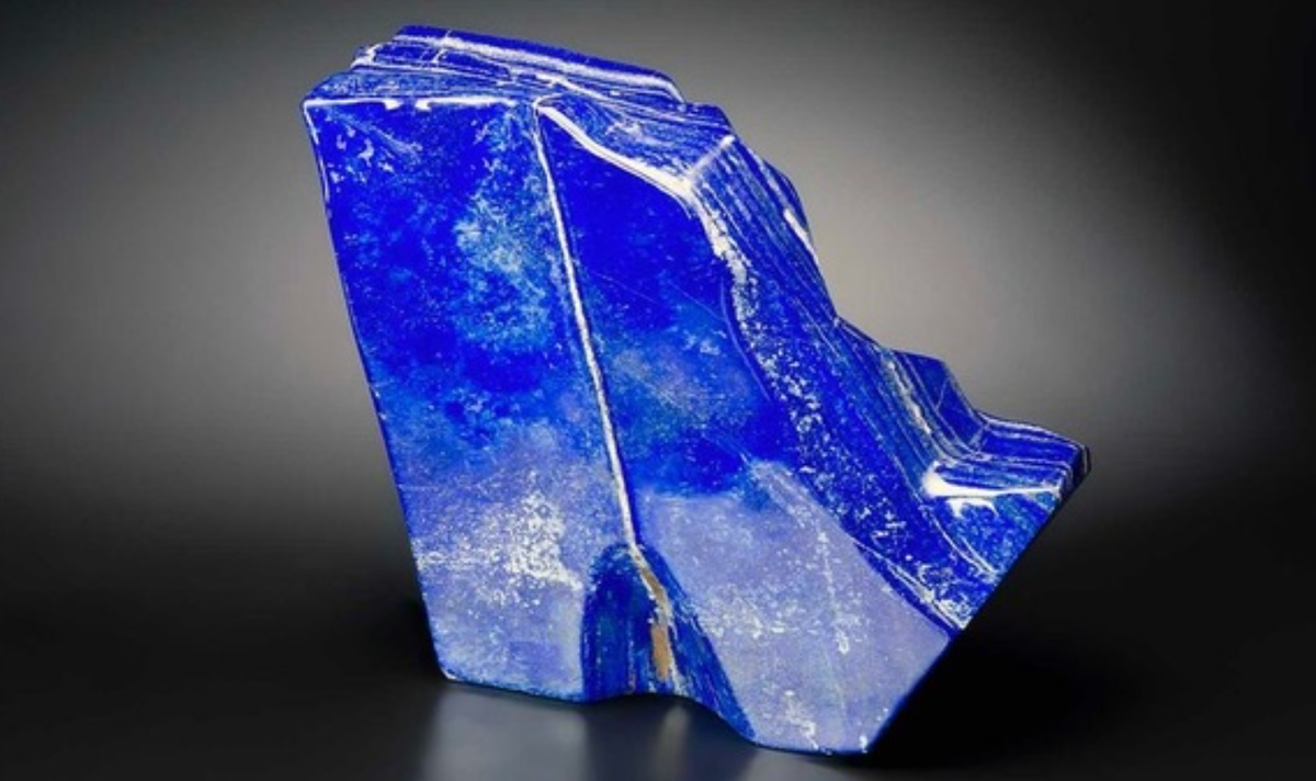 Лазурит описывался именно как синий