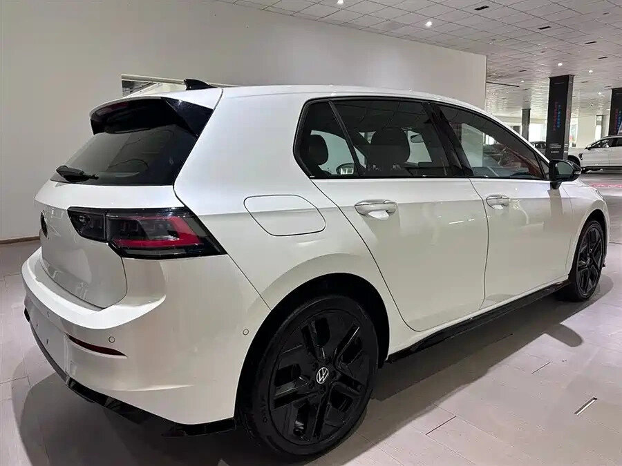 В РФ начали продавать очень популярный в Европе хэтчбек. Источник иллюстрации - auto.ru