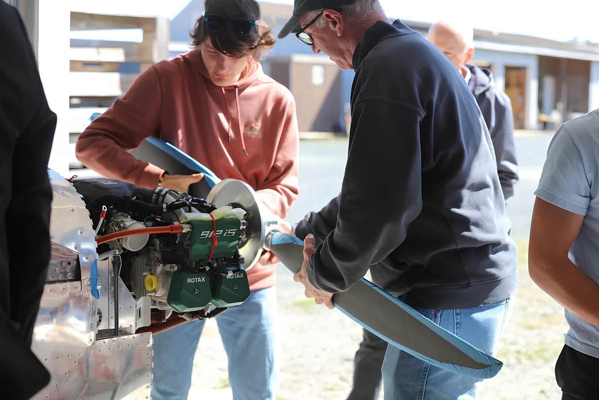    Студенты из Северной Каролины построили самолет на месте старого ангара братьев Райт